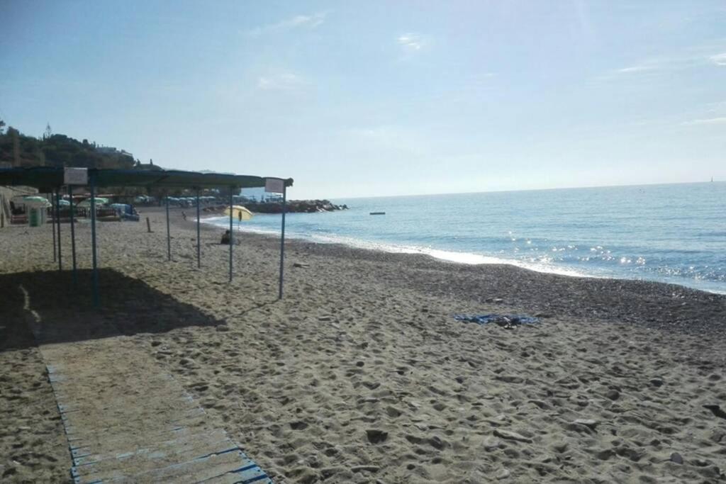 New Fishermans House Seaside, Air Conditioning & Wi-Fi บอร์ดิเกรา ภายนอก รูปภาพ
